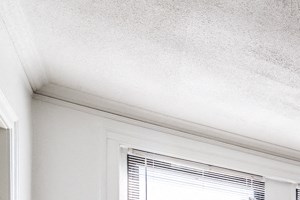 Chatham Apartments for rent in Chicago | 741 E 79th St Living Area